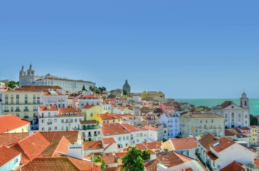 Fancy a spontanenous trip? Go to Lisbon!